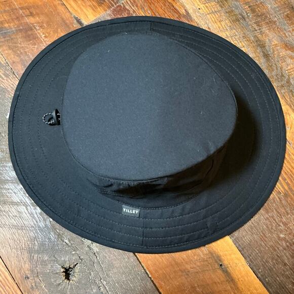 TILLEY “The Clubhouse” Golf Bucket Hat Black Unisex Size S/P NWOT - Picture 1 of 8